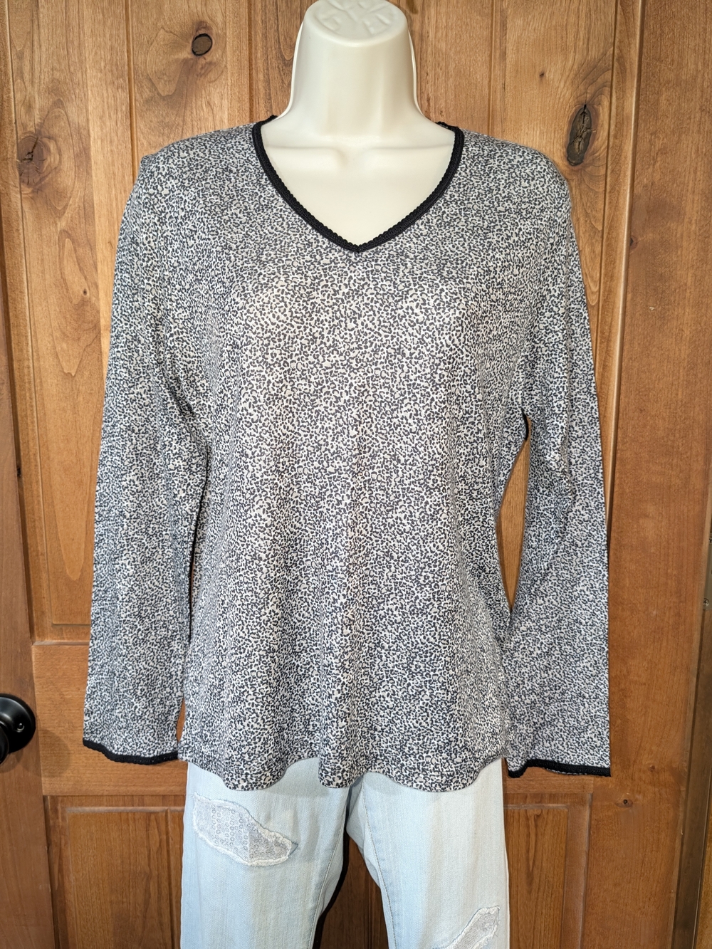 Cuddl Duds Black and White Animal Print V-Neck Long Sleeve Top Base Layer
